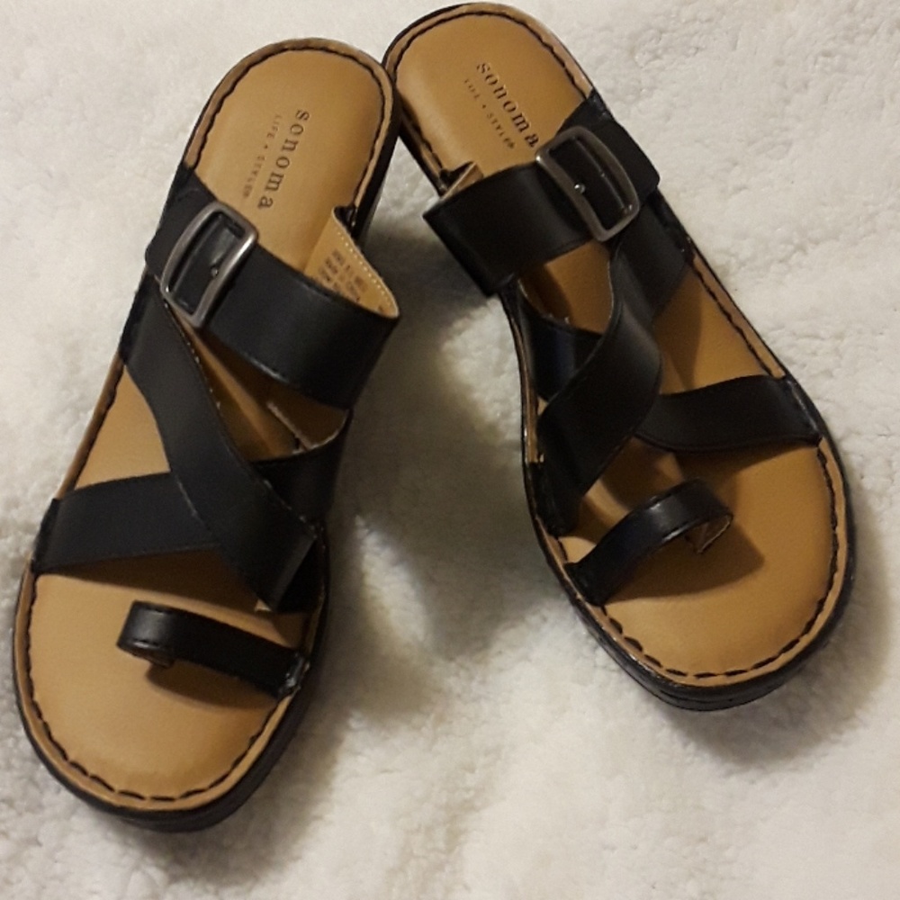 Platform sandals